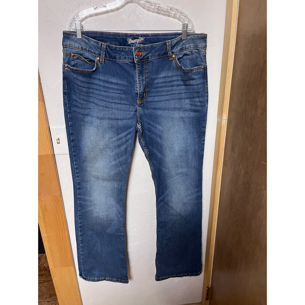 Wrangler Womens Bootcut Jeans Medium Wash Blue Denim Size 19x34 Stretch